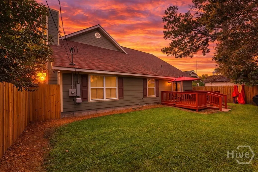 112 W 52nd Street Savannah GA 31405