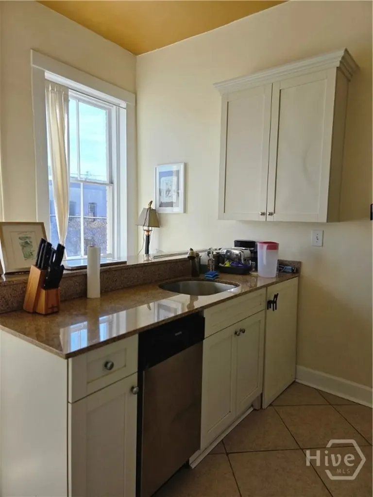 125 E Broad Street Savannah GA