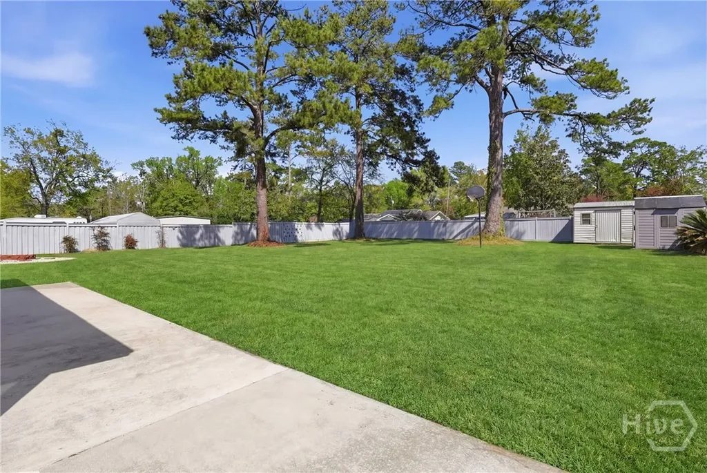 12 Walnut Street Bloomingdale GA 31302