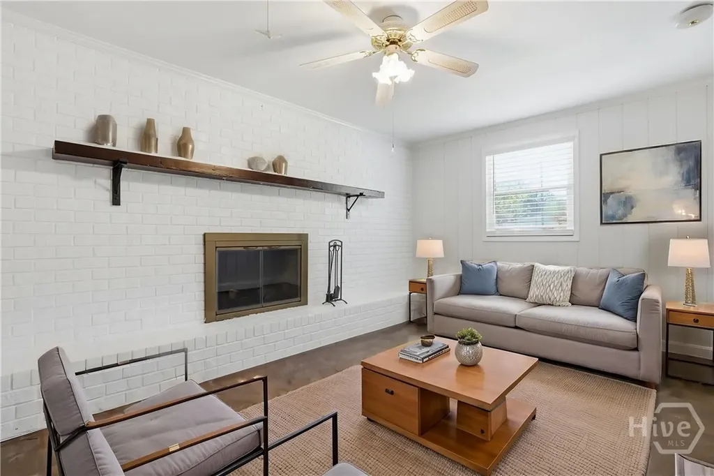 12 Walnut Street Bloomingdale GA 31302