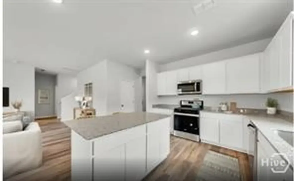385 Crosstown Avenue Richmond Hill GA 31324