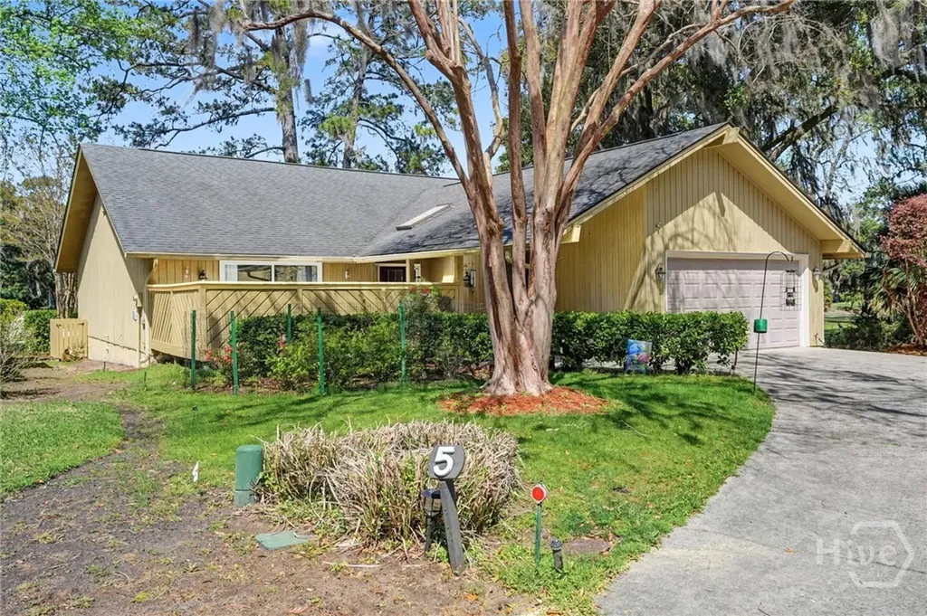 5 Henry Clay Court Savannah GA 31411