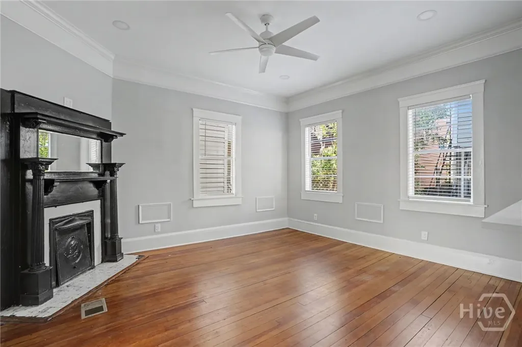 115 W 34th Street Savannah GA 31401