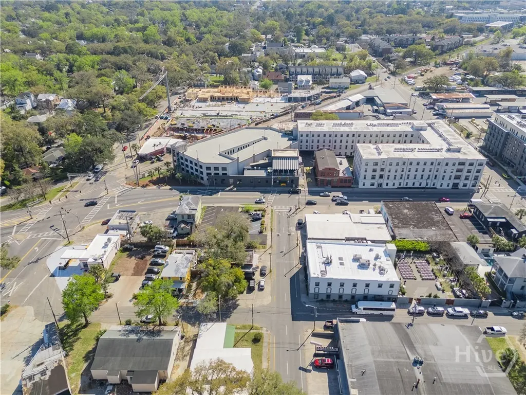 10 W Victory Drive Savannah GA 31401