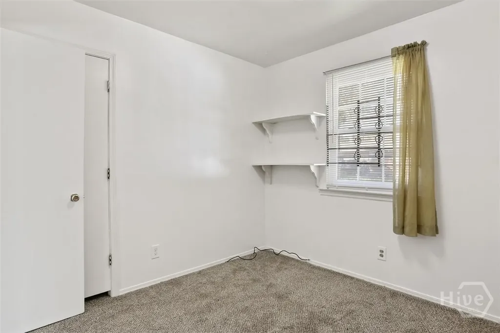 2444 E 39th Street Savannah GA 31404
