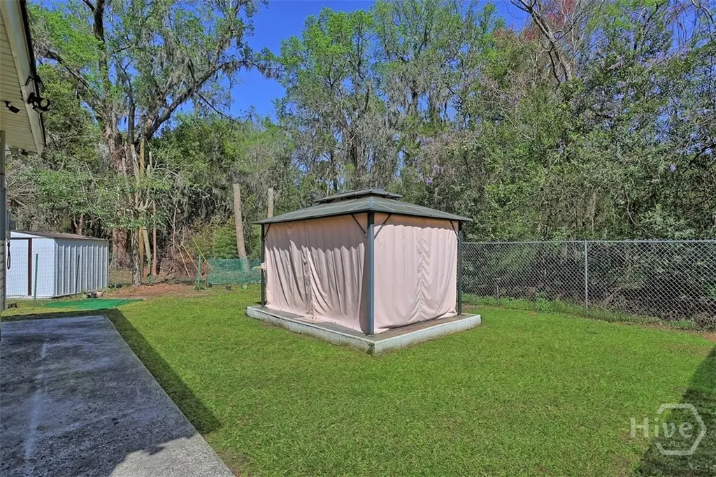 2444 E 39th Street Savannah GA 31404