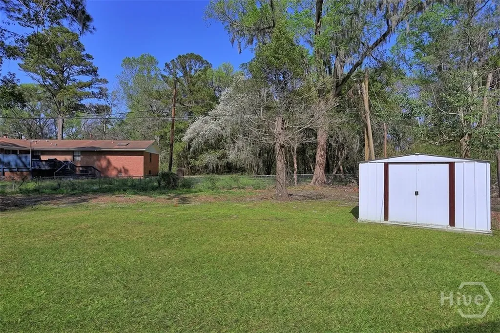 2444 E 39th Street Savannah GA 31404