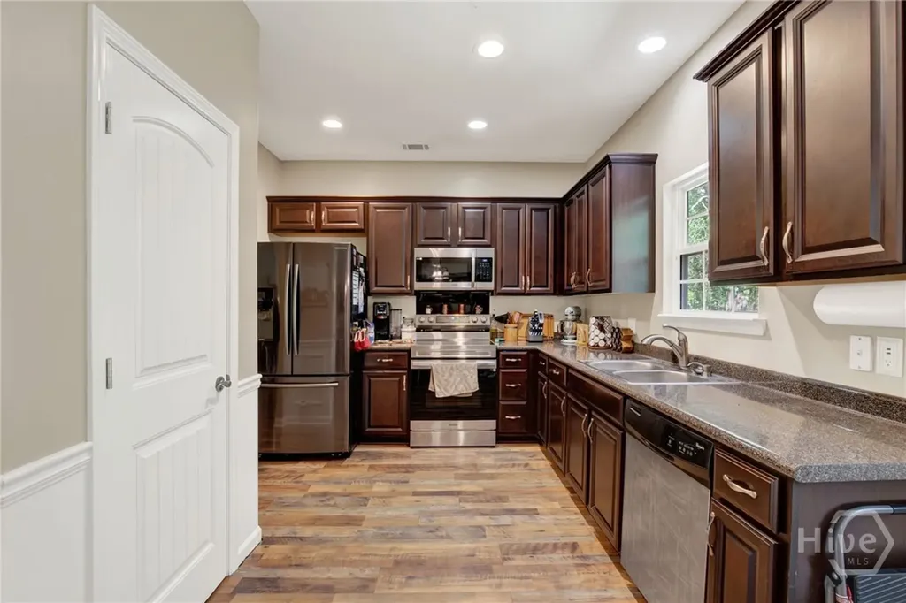 1564 Bradley Boulevard Savannah GA 31419