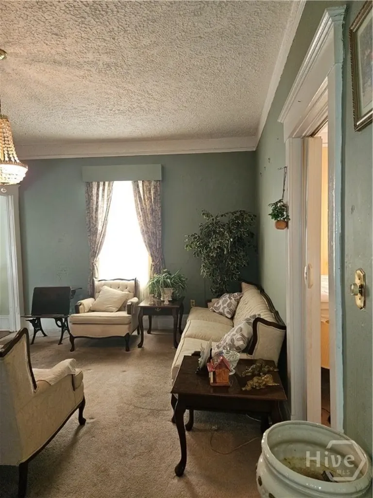 906 E 38th Street Savannah GA 31401