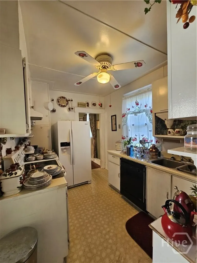 906 E 38th Street Savannah GA 31401