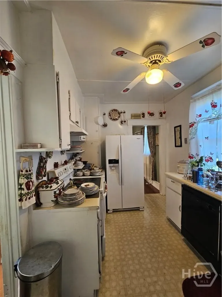 906 E 38th Street Savannah GA 31401