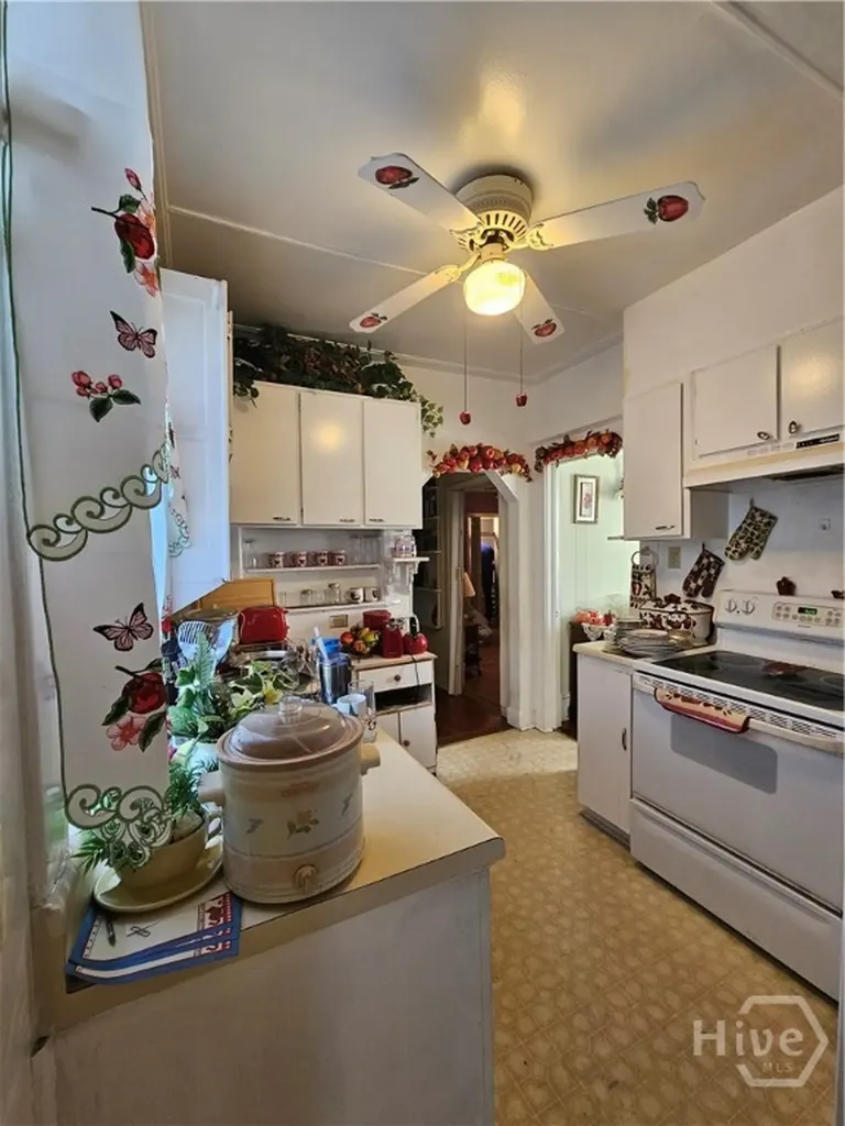 906 E 38th Street Savannah GA 31401