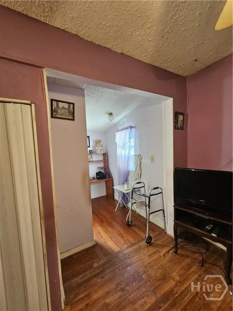 906 E 38th Street Savannah GA 31401