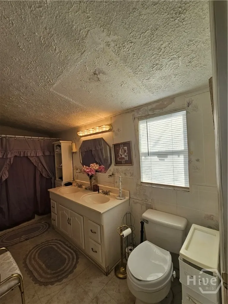 906 E 38th Street Savannah GA 31401