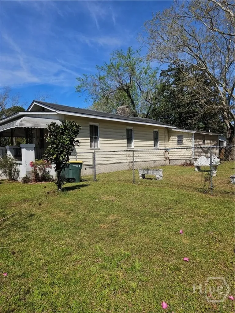 906 E 38th Street Savannah GA 31401