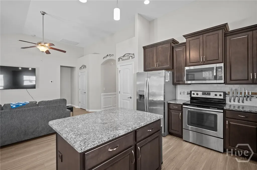 97 Crystal Lake Drive Savannah GA 31407