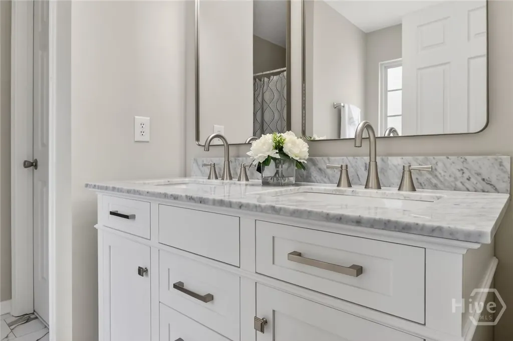 112 W Tahoe Drive Savannah GA 31405