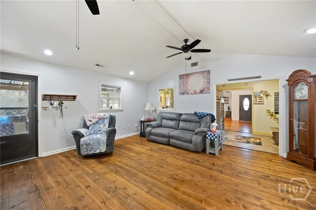 5906 Garrard Avenue Savannah GA 31405