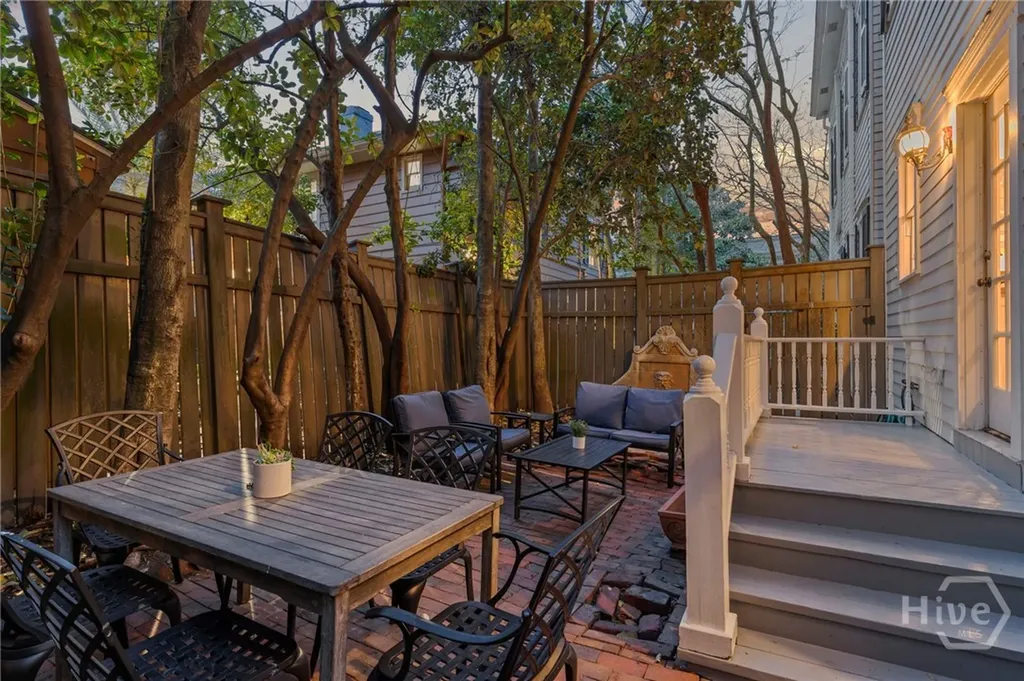 520 E Bryan Street Savannah GA 31401