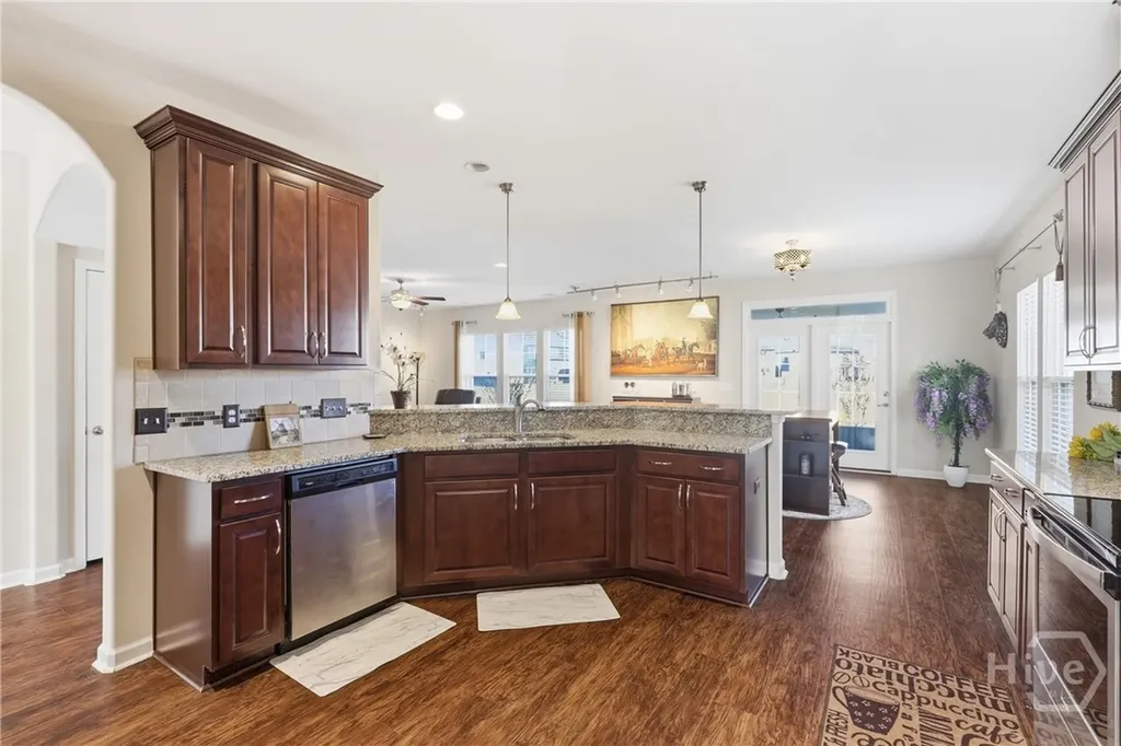 225 Willow Point Circle Savannah GA 31407