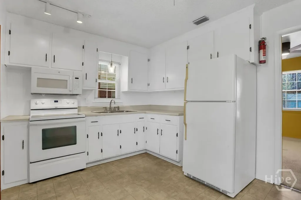 122 Bowman Avenue Savannah GA 31408