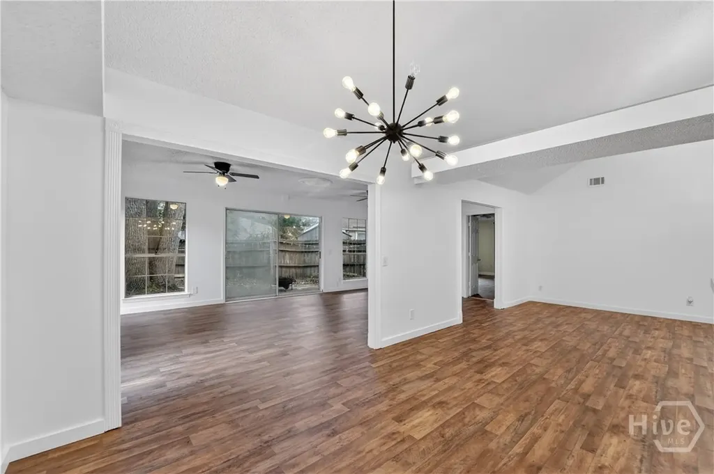 6 English Saddle Court Savannah GA 31406