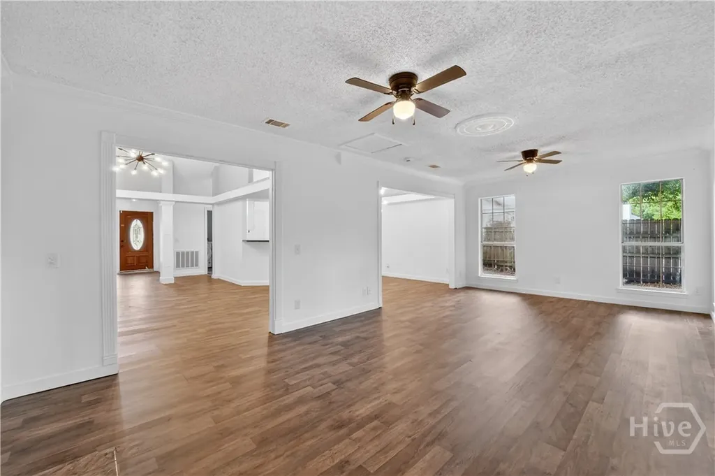 6 English Saddle Court Savannah GA 31406