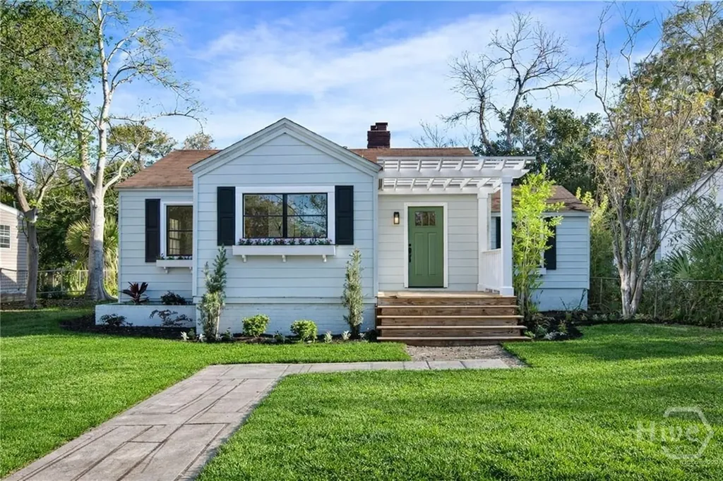 2028 Hawthorne Street Savannah GA 31404