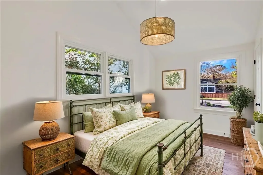 2028 Hawthorne Street Savannah GA 31404