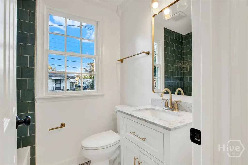 2028 Hawthorne Street Savannah GA 31404