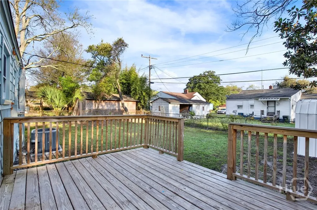 2028 Hawthorne Street Savannah GA 31404