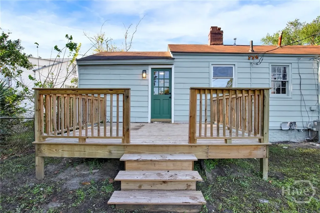 2028 Hawthorne Street Savannah GA 31404