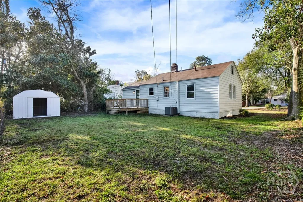2028 Hawthorne Street Savannah GA 31404