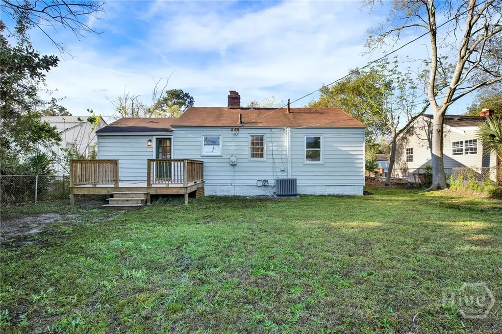 2028 Hawthorne Street Savannah GA 31404