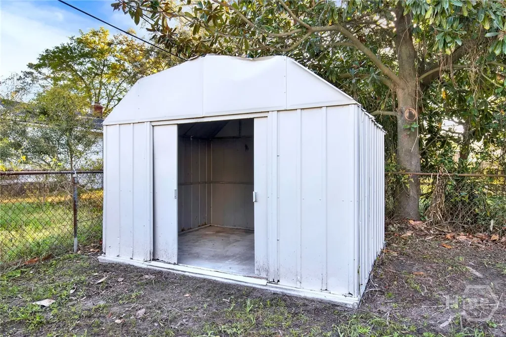 2028 Hawthorne Street Savannah GA 31404