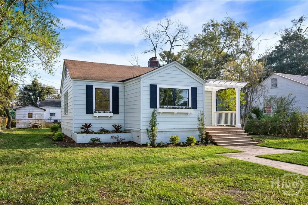 2028 Hawthorne Street Savannah GA 31404