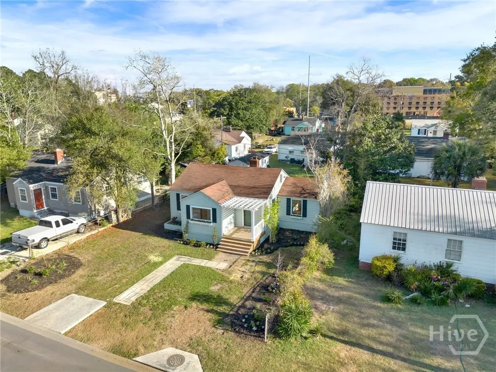 2028 Hawthorne Street Savannah GA 31404