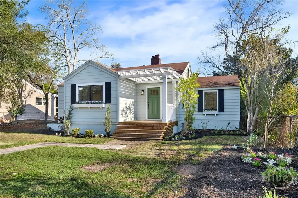 2028 Hawthorne Street Savannah GA 31404