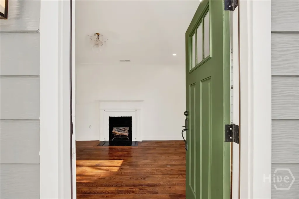 2028 Hawthorne Street Savannah GA 31404