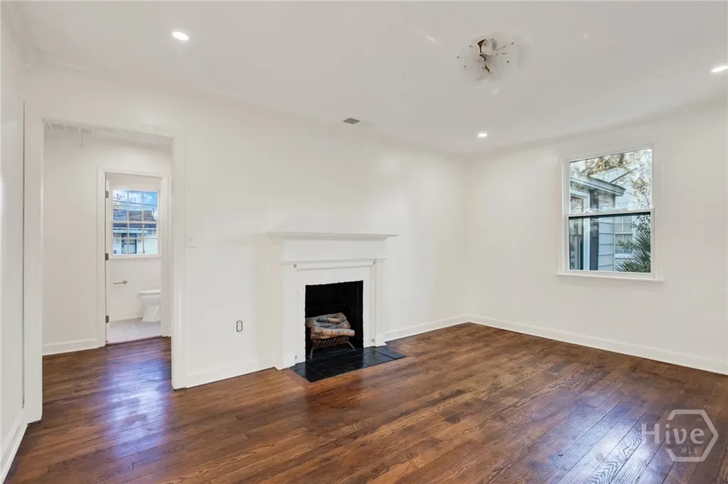 2028 Hawthorne Street Savannah GA 31404
