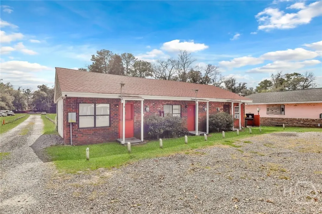 5013 Ogeechee Road Savannah GA 31405