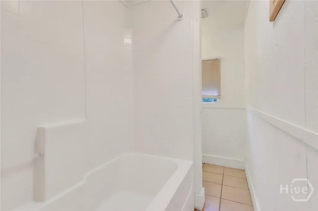 5013 Ogeechee Road Savannah GA 31405