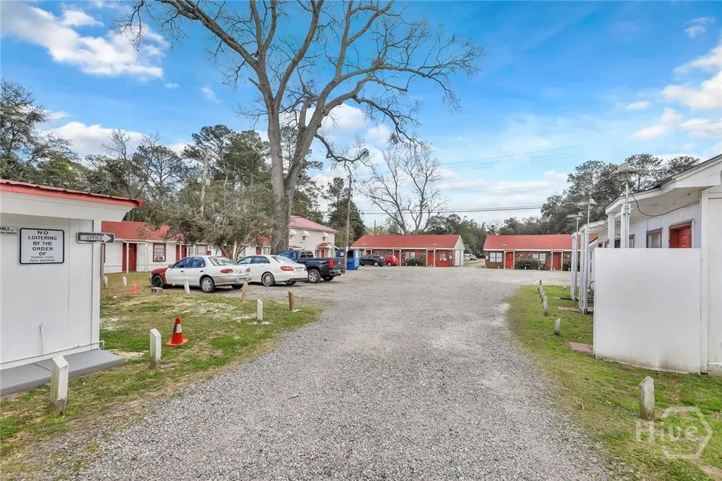 5013 Ogeechee Road Savannah GA 31405