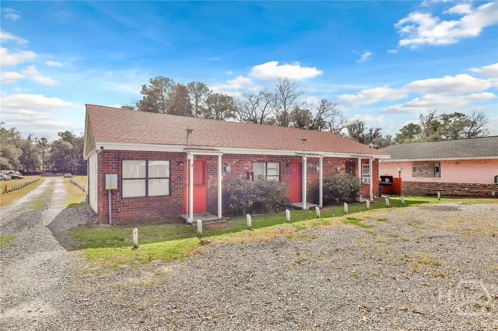 5013 Ogeechee Road Savannah GA 31405