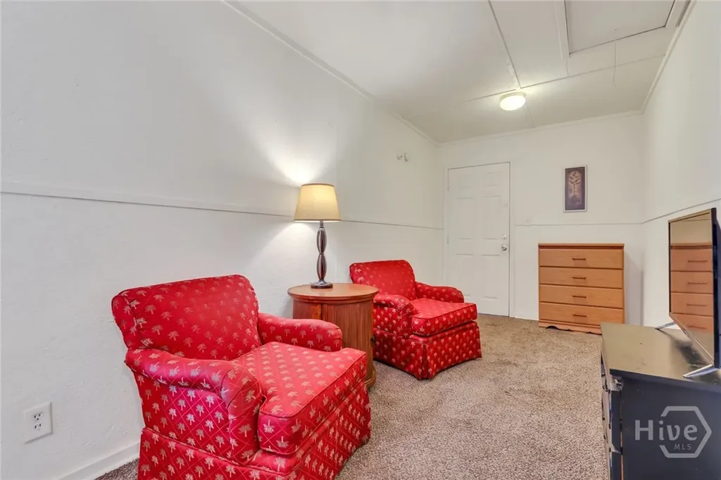 5013 Ogeechee Road Savannah GA 31405