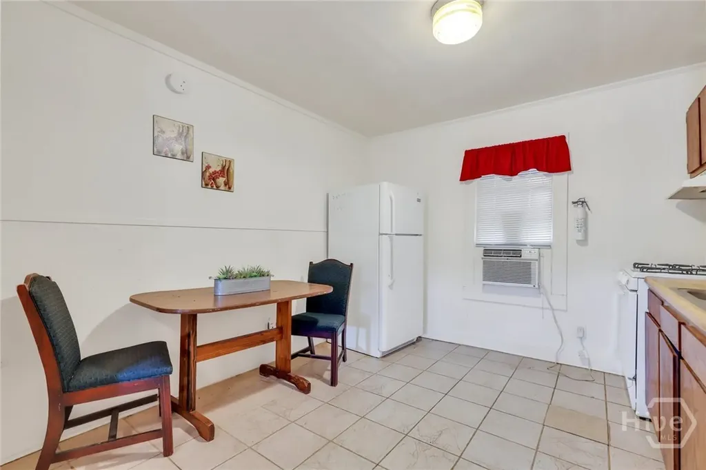 5013 Ogeechee Road Savannah GA 31405