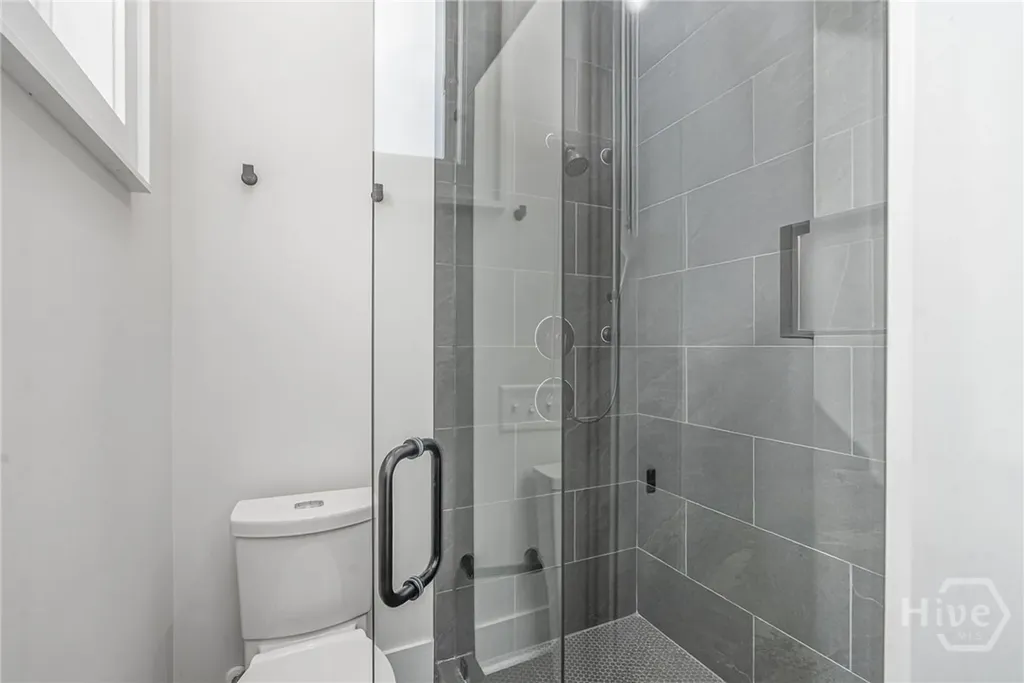 216-218 W 43rd Street Savannah GA 31401