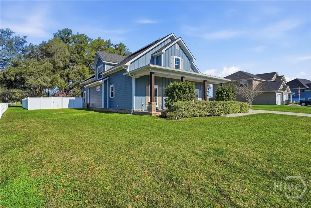 9 Palmer Place Lane NE Ludowici GA 31316