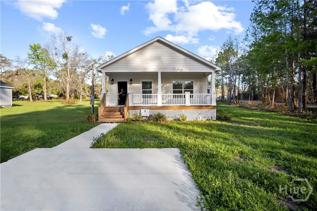 16 SW Pear Street Ludowici GA 31316