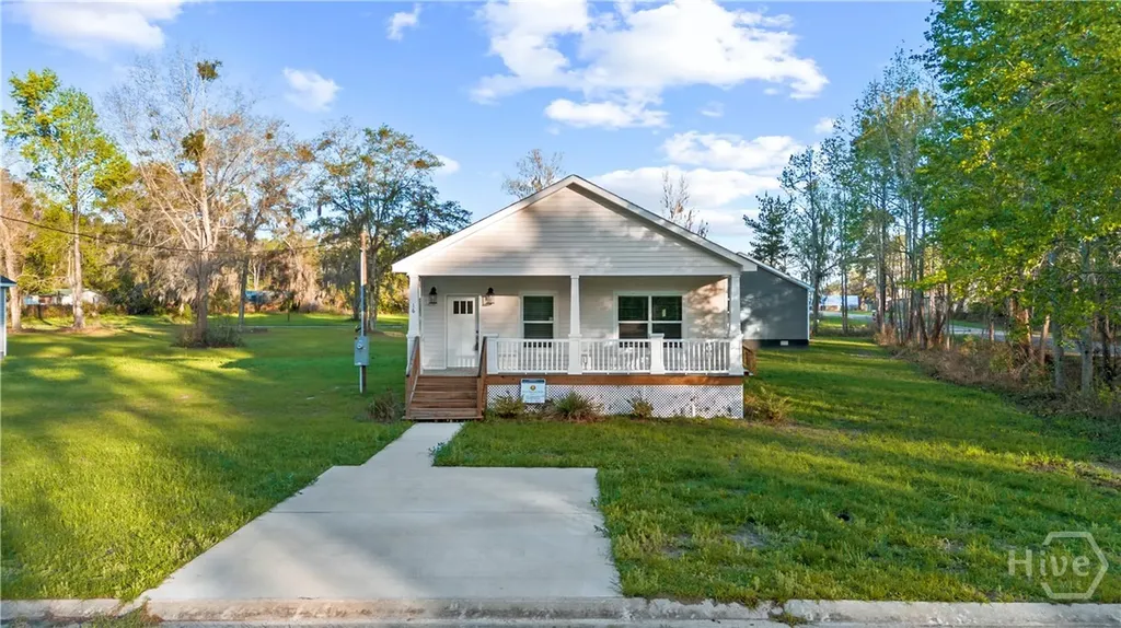 16 SW Pear Street Ludowici GA 31316